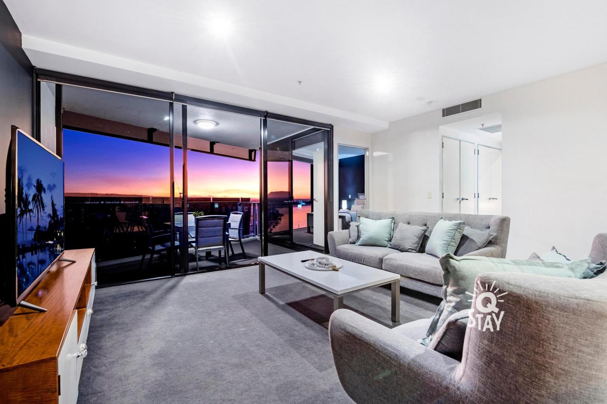 Circle On Cavill - 2 Bedroom Hinterland In The Heart Of Surfers Paradise Apartment Gold Coast